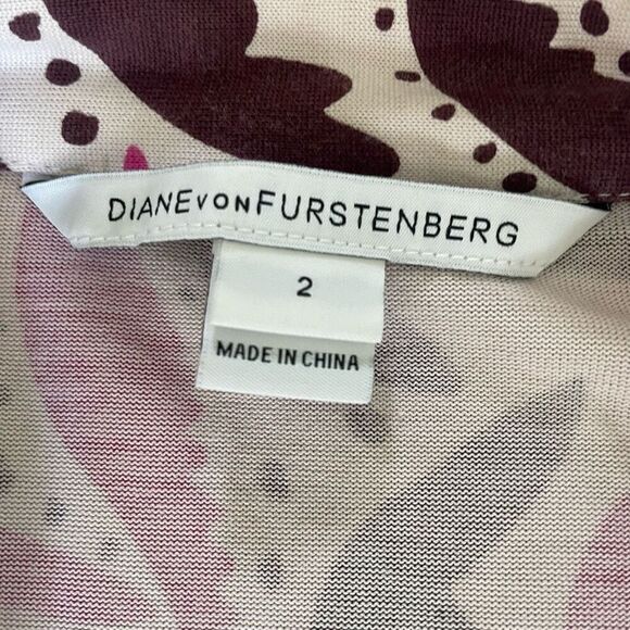 Diane Von Furstenberg Wrap Dress Feathered Leaves Pink Brown Silk 2 - Picture 7 of 8